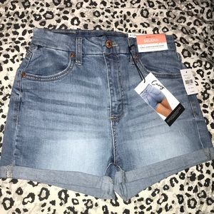 Curvy Super High Rise Short